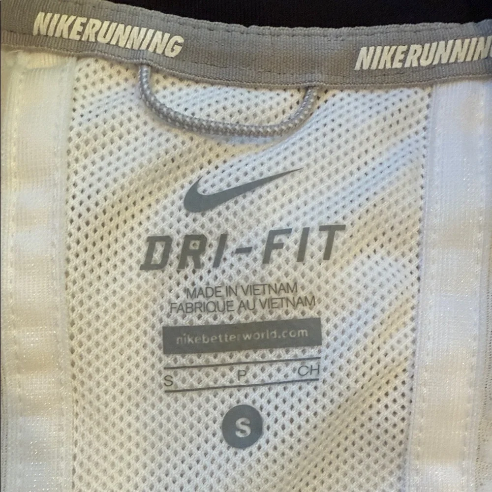 Nike Dri Fit White & Black Running Jacket Size Small